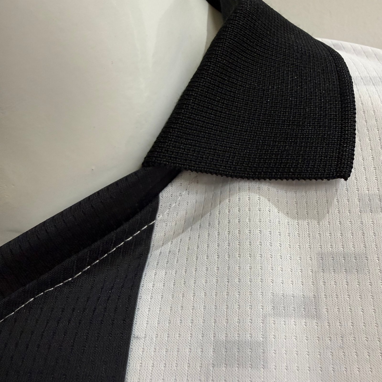 AC MILAN 2017 FIVE SLEEVE JERSEY Detail