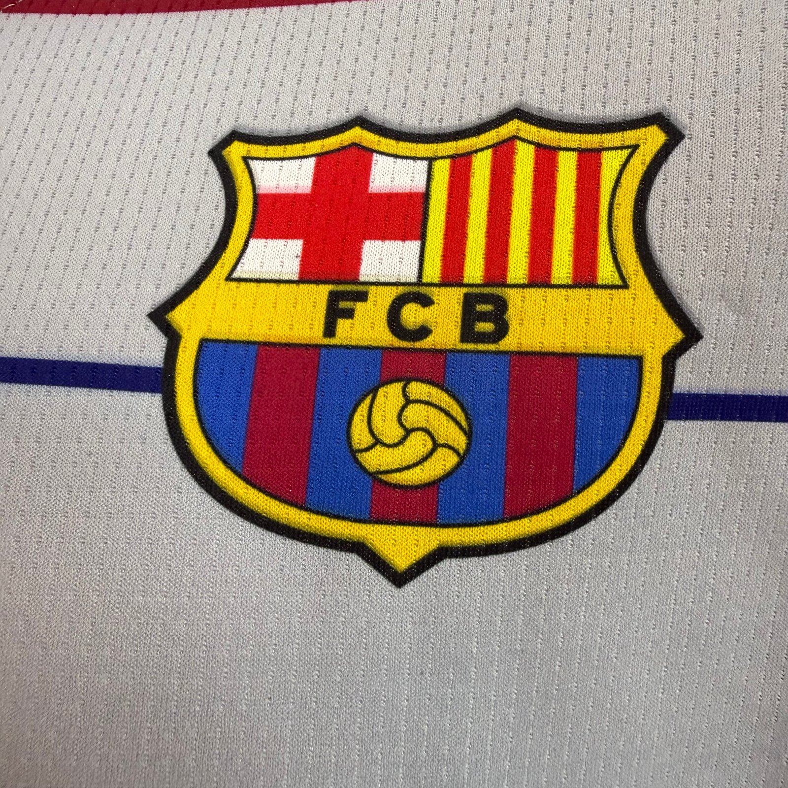 BARCELONA SPECIAL EDITIONON FIVE SLEEVE JERSEY Detail